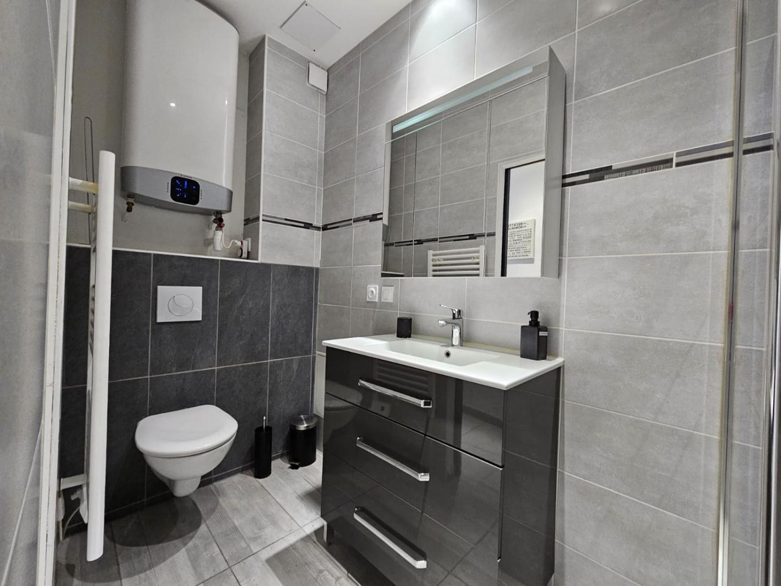 Le Contemporain-2 Chambres-vue Eglise Saint Paul Apartment *